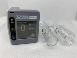 Компактний ветеринарний капнограф EtCO2 Sensor з цифровим дисплеєм. Призначений для моніторингу стану тварин під час анестезії